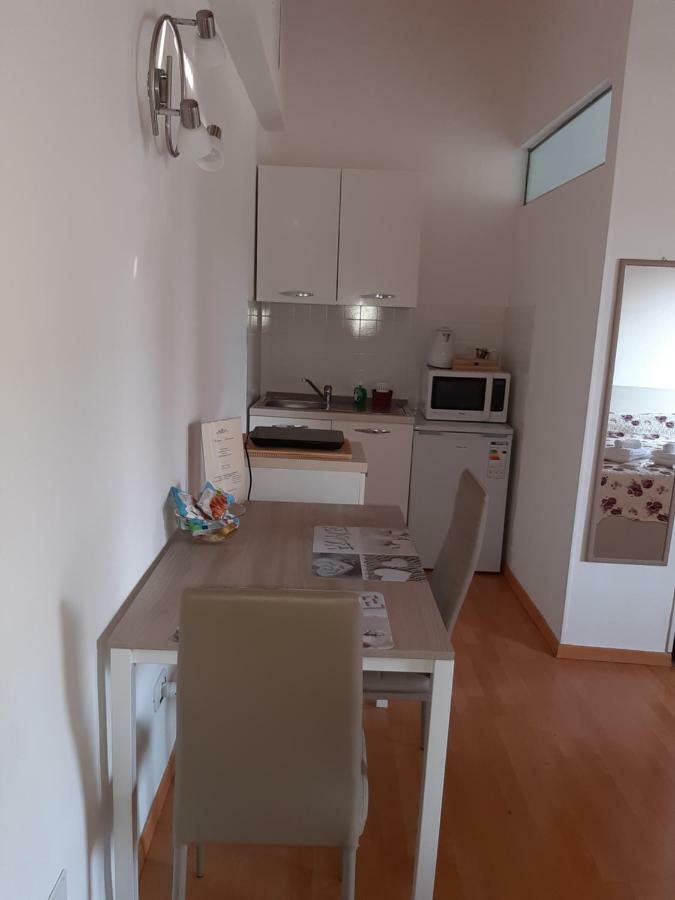 Da Enzo Hotel Desenzano del Garda Eksteriør billede