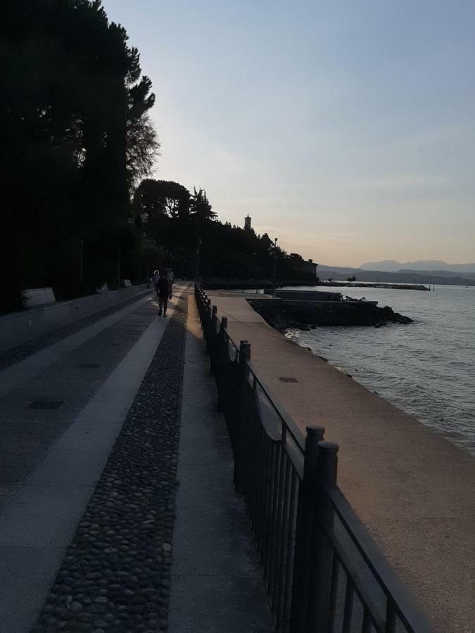 Da Enzo Hotel Desenzano del Garda Eksteriør billede